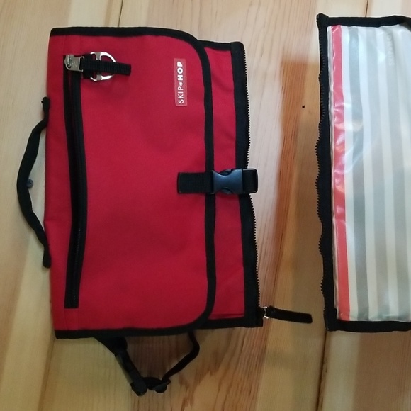 Skip * Hop Pronto Baby Changing Station & Diaper Clutch, Red w/Striped Interior - Picture 7 of 15